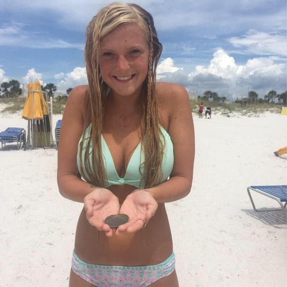 Meet your Posher, Emily - Picture 1 of 1